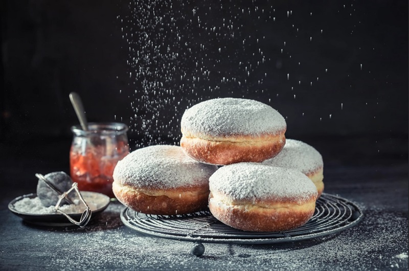 Pora na pączki i faworki. Sekretne triki gwiazdkowego szefa kuchni