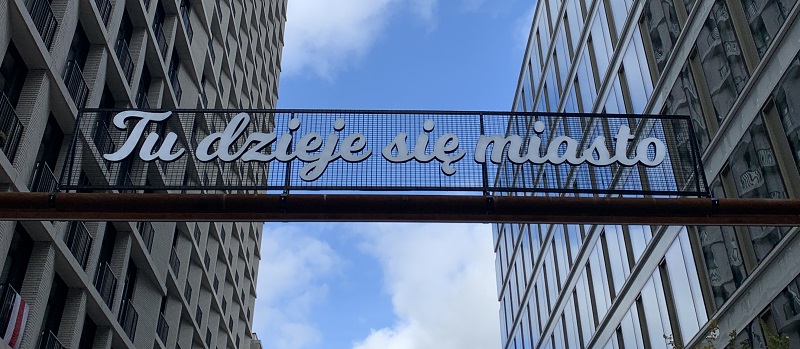 Browary Warszawskie oddają stolicy nowy neon